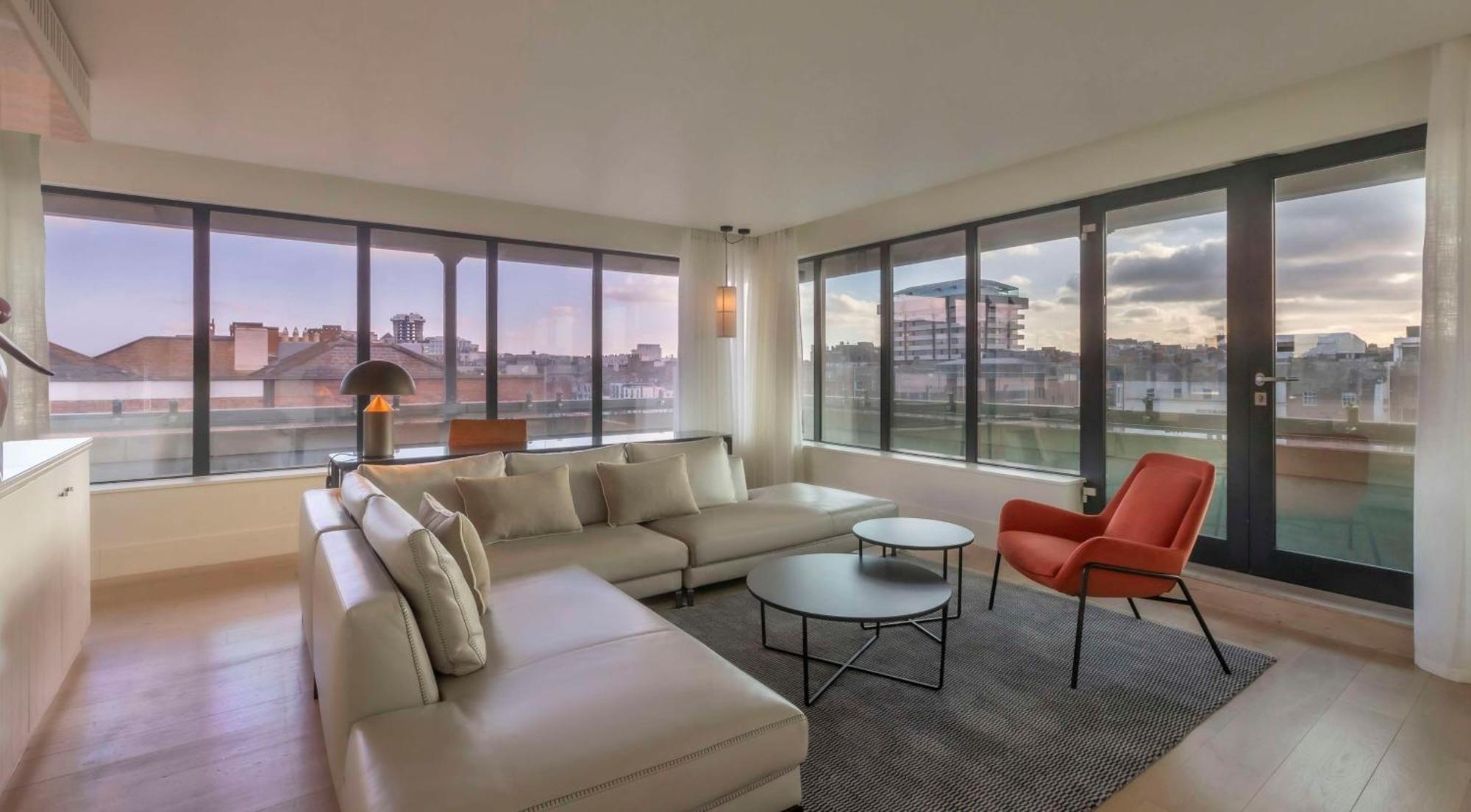 Hotel The Morrison Dublin, Curio Collection By Hilton Exteriér fotografie A living room at The Standard East Village
